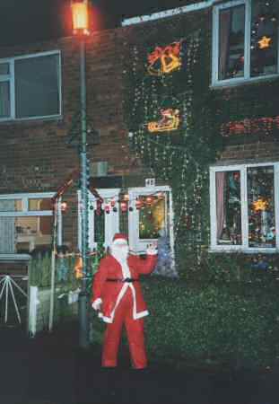 View 4 Carvale Xmas 2002  Wayne Skinner